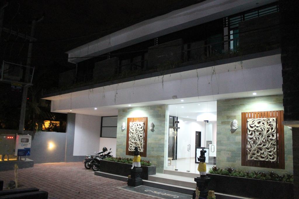 Rabasta Mahayana Kuta Hotel Bali Esterno foto